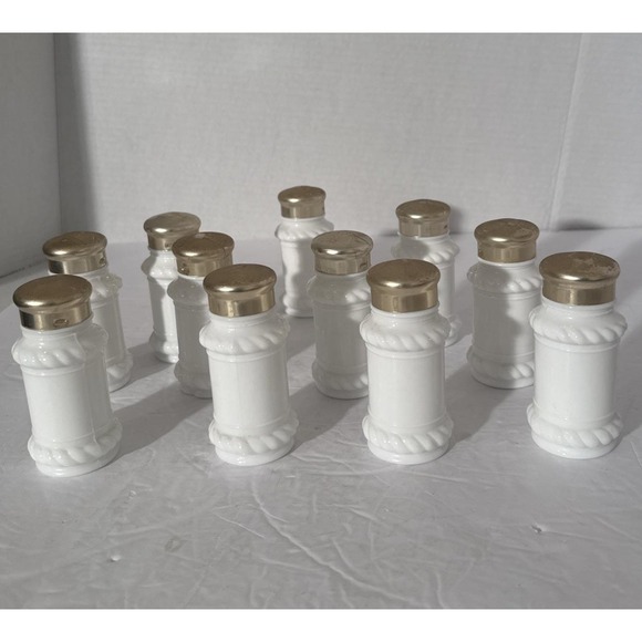 Lot‎ of 11 Milk Glass Spice Jars Twisted Rope Border Design-Apothecary-Vtg-Japan